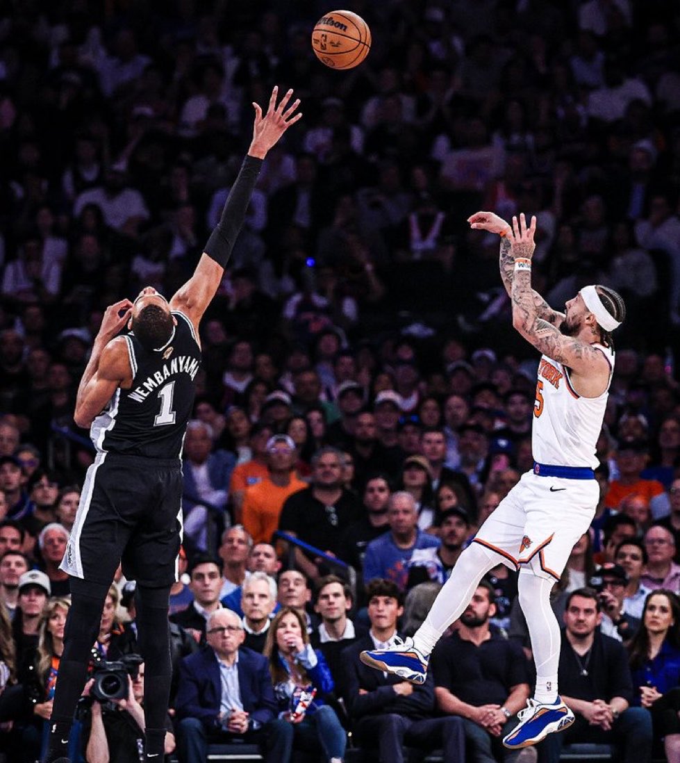 SleeperKnicks's tweet photo. Jose Alvarado on Wemby's shove of Jalen Brunson, via @NYPost_Brazille:

"He got away with one... That’ll be the last one."

(H/T @UnderdogNBA) https://t.co/dHy9pvtsnV