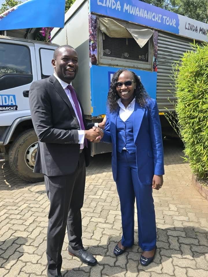Maxwhale13's tweet photo. Meeting of like minded individuals. Mission is to send RUTO home. Tunazidi na mazungumzo. https://t.co/enuSglTL3v