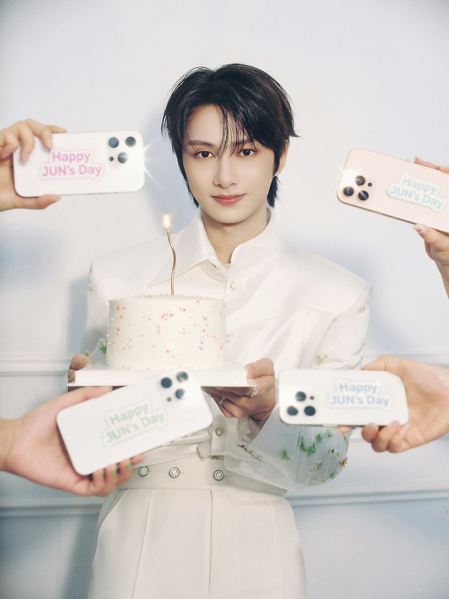 Listen_to_JUN's tweet photo. 260610 성찬성세 웨이보

以热爱为翼，携星光前行，岁岁年年，自在丰盈，奔赴更多精彩旅程！

사랑을 날개 삼아 별빛을 따라 나아가며,
매해 자유롭고 충만한 ���습으로 더 많은 빛나는 여정을 향해 달려가길 바랍니다.

#준 #JUN #ジュン
#문준휘 #文俊辉 #ムンジュンフィ
#세븐틴 #SEVENTEEN https://t.co/vusBN16djK