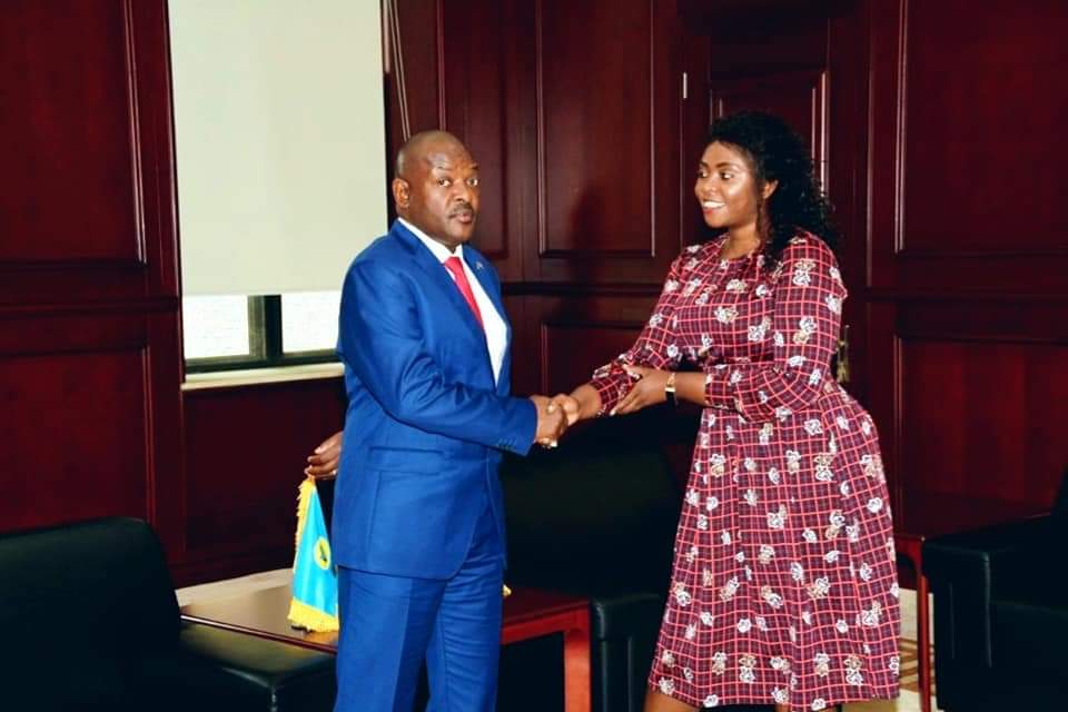 Channyrose12's tweet photo. Some leaders are remembered for what they achieved; others for how they inspired people to believe in themselves. 
President Pierre Nkurunziza's dedication to #Burundi and faith in his people continue to inspire us. Forever remembered. May his soul rest in peace. https://t.co/JalTlYq8DK