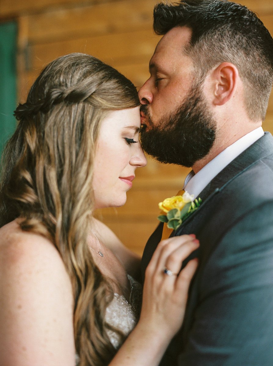 gberg88's tweet photo. 8 years married. 13 years loving each other. And today, our sweet Rose is 1 month old. 

Joy and grief seem to hold hands these days. I miss him. I miss us. I miss the life we built and we’re building. 

Happy Anniversary, @wesruckerTBA . 💛 

Just Us Forever #TeamRucker https://t.co/JzC5N0hUge