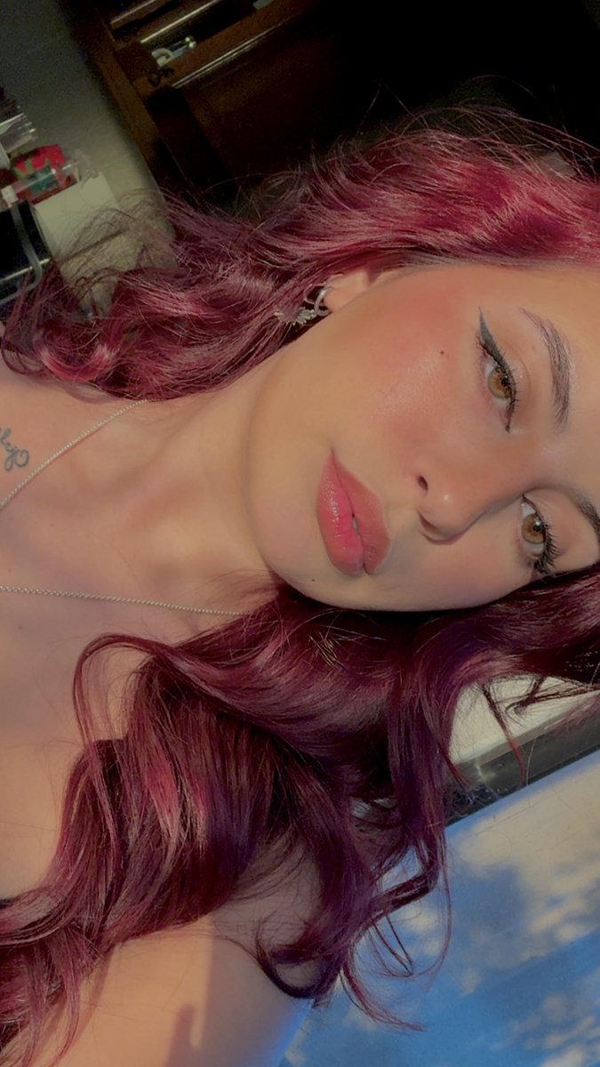 Débora (@ohslaybae) / Posts / X
