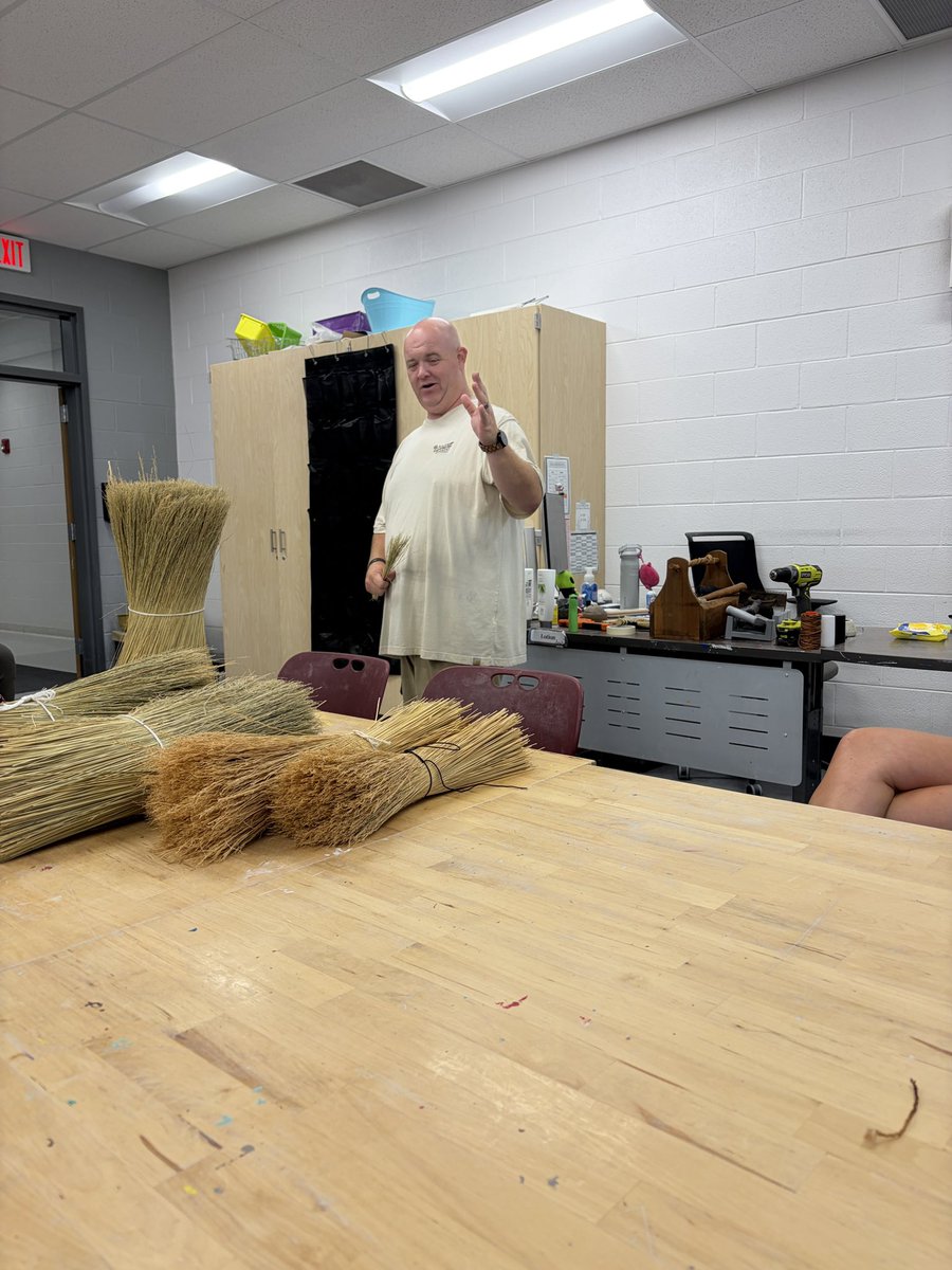 warriorman263's tweet photo. Loved making brooms with. Great group of people and our guide, Chris.   It was so much fun @KedcARTS @KEDC1 @KEDCGrants https://t.co/3w3vc9COsY