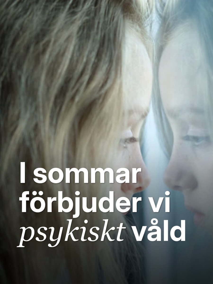 moderaterna's tweet photo. Män som hotar kvinnor ska inte komma undan.

Därför inför vi nu ett nytt brott: psykiskt våld.

👉Det innebär att upprepade kränkningar som hot, tvång och kontrollerande beteenden kan ge upp till fyra års fängelse.

👉Vi stärker också skyddet genom att det nya brottet kan ingå som del i grov kvinnofridskränkning, hedersförtryck och olaga förföljelse.

Kvinnor i Sverige ska få upprättelse även när våldet inte lämnar synliga märken. Det handlar om rättvisa.

Lagändringarna föreslås träda i kraft den 1 juli 2026.