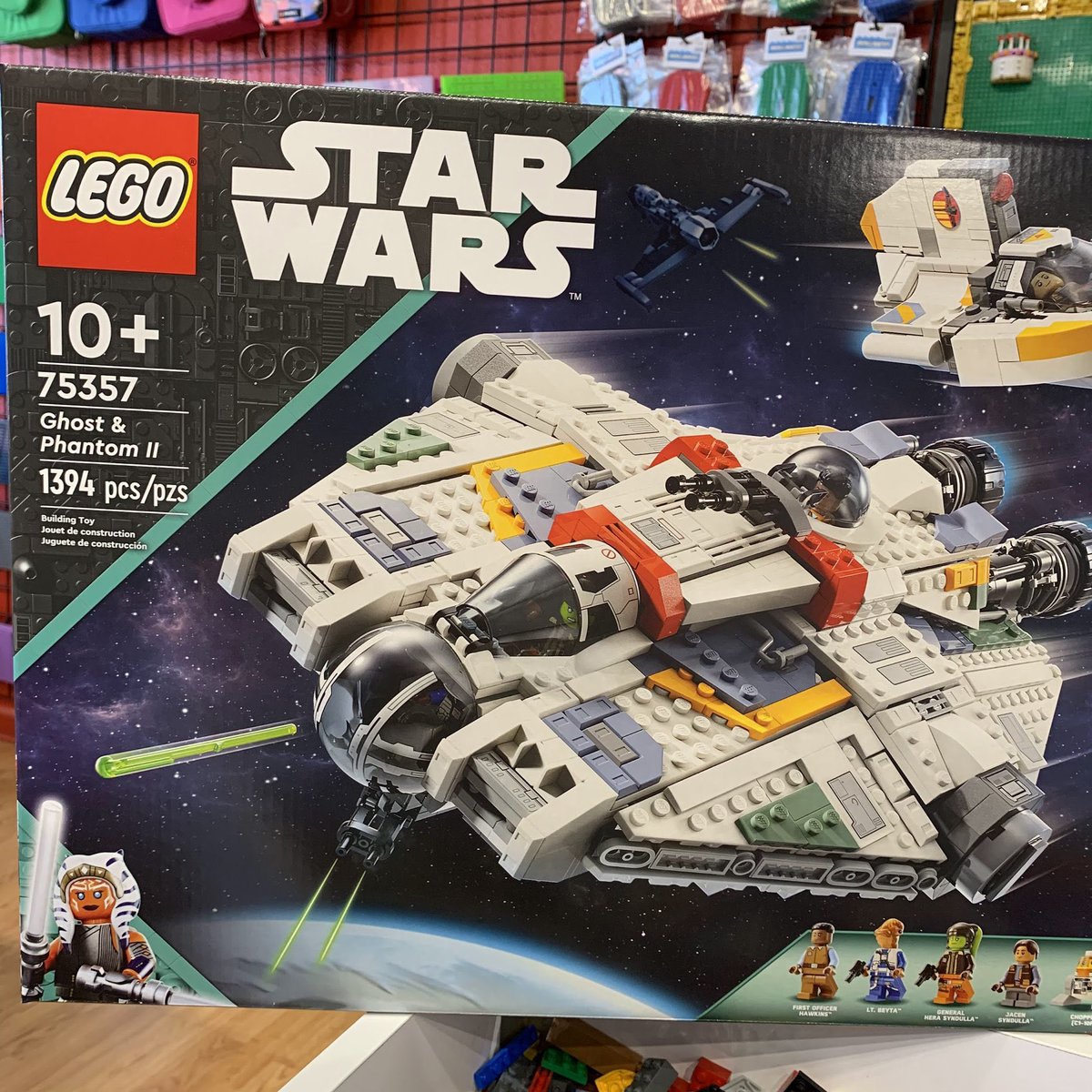 TeamBuildrBrock's tweet photo. We've received a new shipment of super rare Starwars legos at our Eugene location ran by Brandon Best!

Come on down and stop by! you'll see some things you really like! https://t.co/qh8rehO22H
