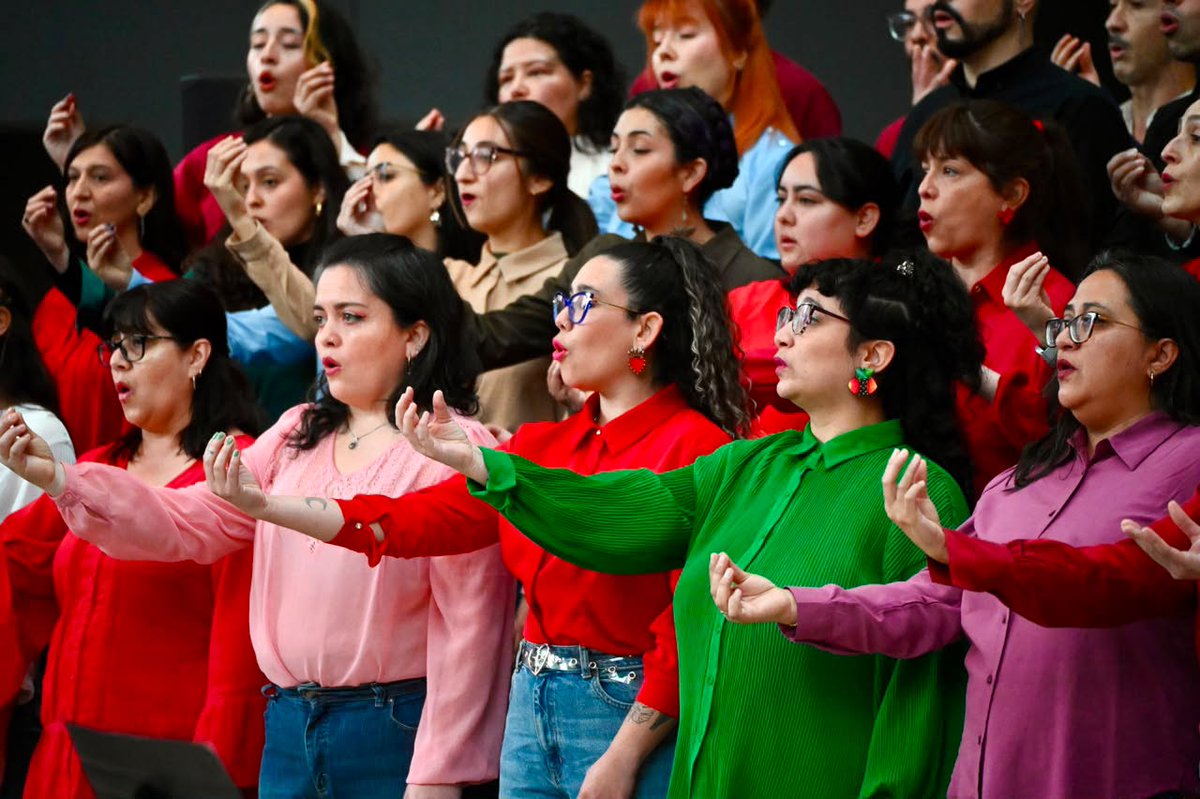 Orrego's tweet photo. La cultura no es un bien de consumo. Es un derecho ciudadano. Y las ciudades que la promueven, la cultivan y la protegen son mejores ciudades para vivir.

Hoy lanzamos la Red Cultural Alameda junto a más de 52 organizaciones, una plataforma que reúne la oferta cultural disponible durante todo el año para acercarla a las personas.

Porque cuando la renovación urbana, la cultura y el emprendimiento avanzan juntos, las ciudades reviven. Ese es el espíritu de esta iniciativa: devolverle vida y alma al corazón de Santiago.

👉 https://t.co/2A76xOAtLX