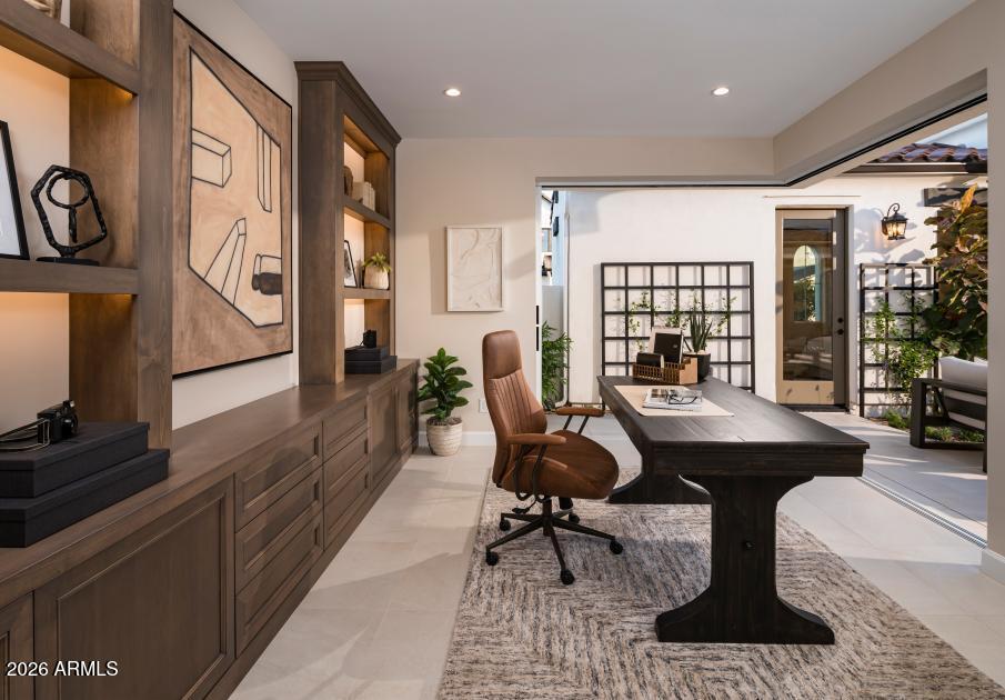 GolfHomeLiving's tweet photo. Overlooking Sterling Grove golf course, this professionally designed and fully furnished model home delivers luxury, privacy, and unforgettable views.

- 4 beds / 4.5 baths + a private casita

See for yourself—Message @golfcoursehomes today.

Listed by: Toll Brothers Real Estate https://t.co/q8huulu2Wq