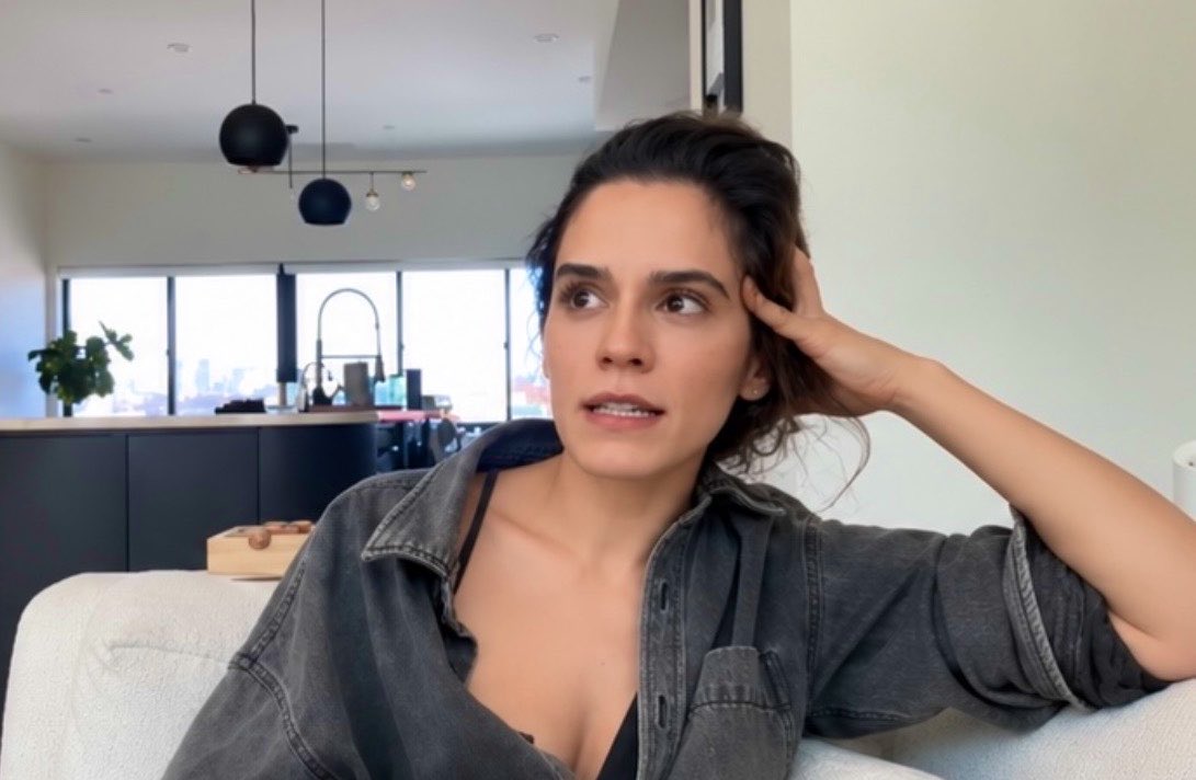 shellghorbani's tweet photo. the casually unbuttoned denim shirt… https://t.co/ljIa6gcSEC