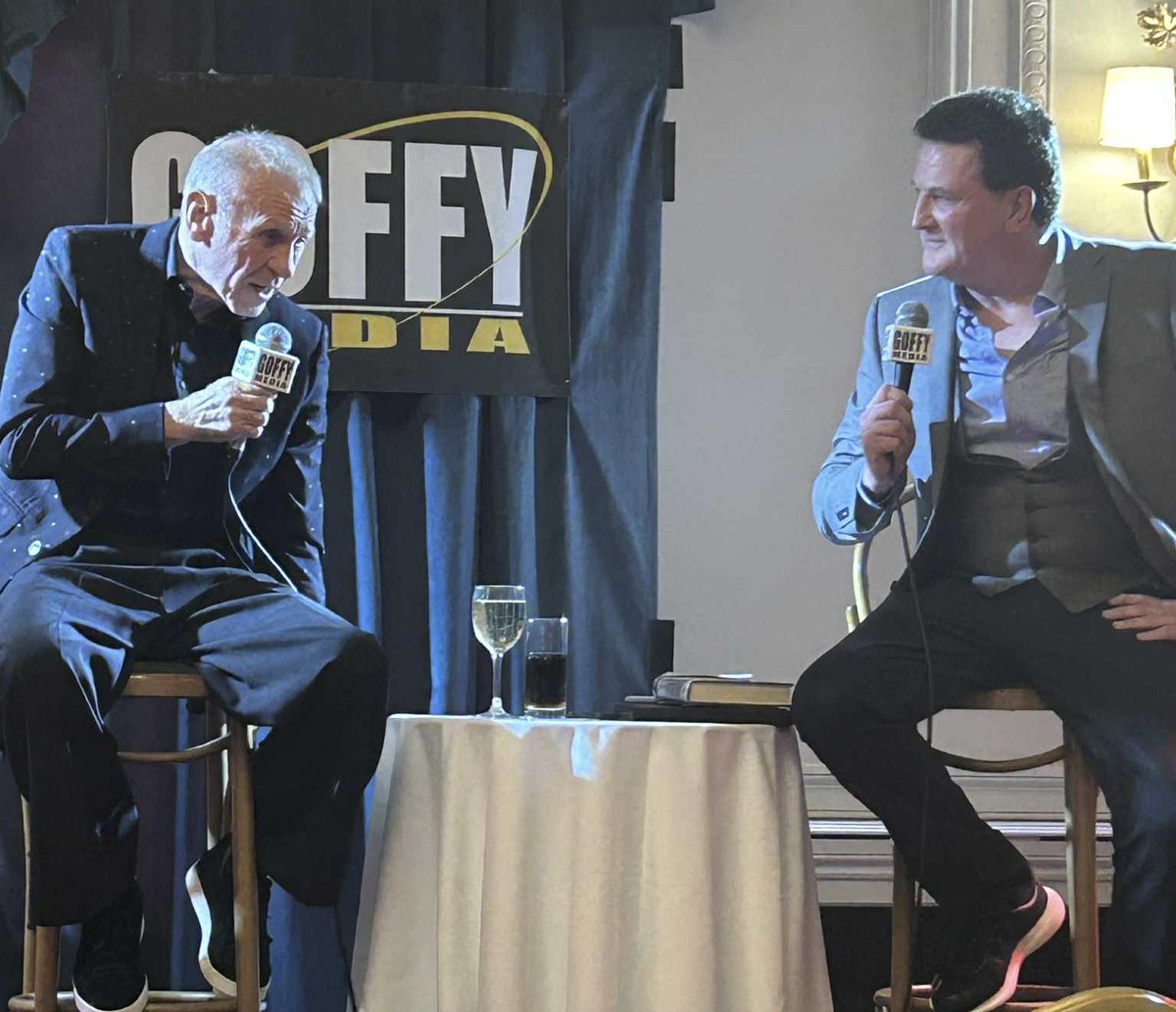 GoffyMedia's tweet photo. More images sent my way from those in the audience on Saturday night for @reid6peter very special birthday celebrations in the city.
Thanks for the many lovely messages thst have arrived following the event at the weekend @SunderlandAFC #Sunderland https://t.co/eqC36Jnt4l
