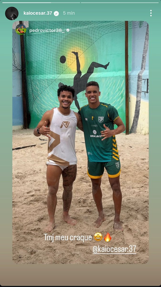 acervokaiocesar's tweet photo. oi, dois storys 17h30, aparentemente cada dia ele ta jogando uma coisa diferente https://t.co/41Slhos4YG