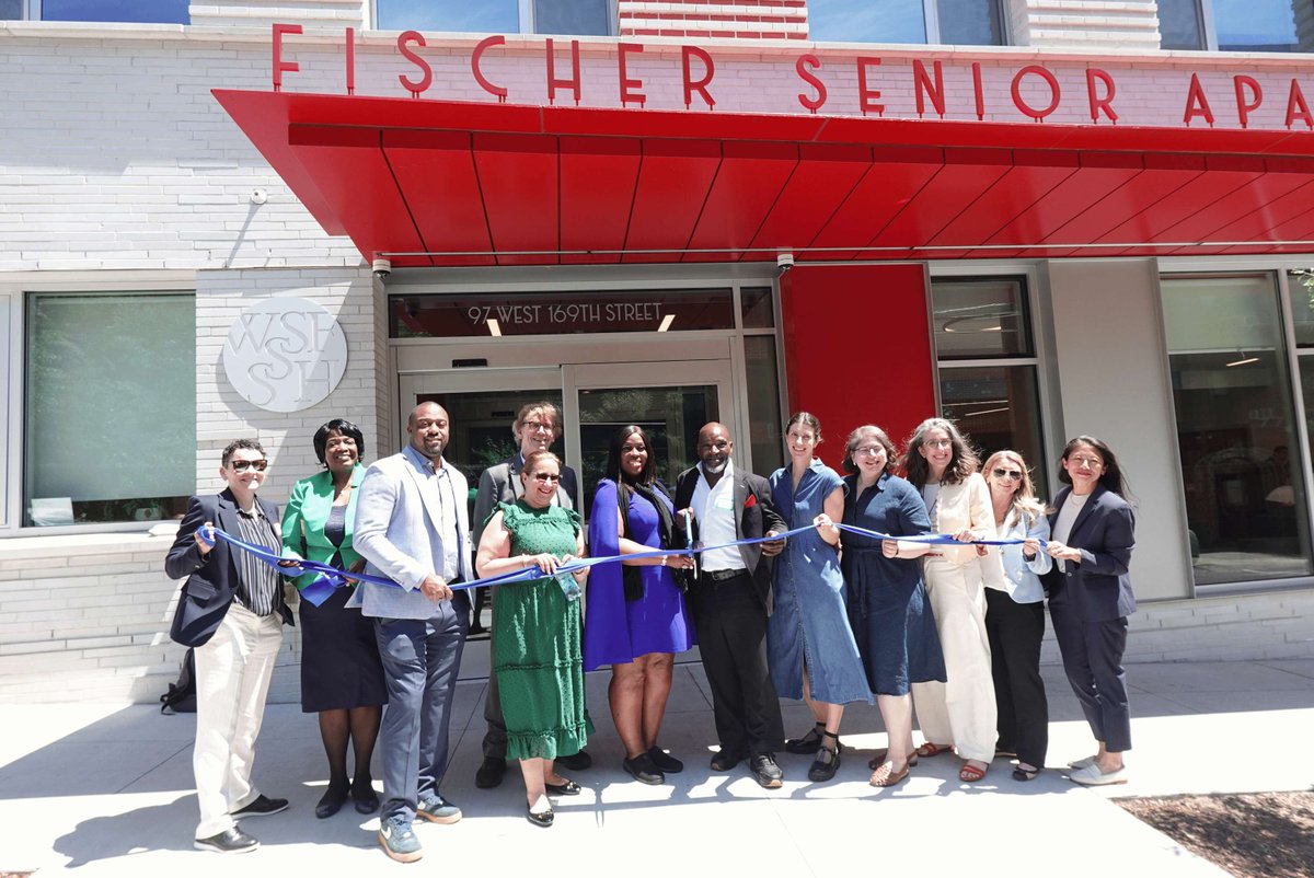 NYCAgingCommr's tweet photo. At today’s ribbon cutting, Commissioner Scott-McKenzie joined WSFSSH, Deputy Mayor Arteaga, and Bronx BP Gibson to celebrate Fischer Senior Apartments, bringing 105 affordable homes to the Bronx, including 54 for formerly homeless older adults. Major win for older New Yorkers. 🏡 https://t.co/hmM6oR4cCg