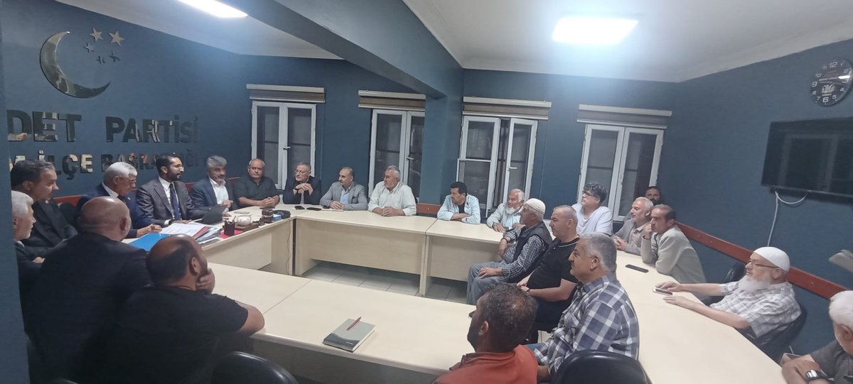 meram_saadet's tweet photo. 27. Dönem Konya Mv ve ESAM  G. Sekreteri Abdulkadir Karaduman ve Konya İl Bşk. Yrd’mızın katıldığı Mh. Teşk. Yönetimleriyle yaptığımız İlçe Divan Toplantımızı İlçe Binamızda gerçekleştirdik. 
Toplantımız Ülkemize,  Konya ve Meramımıza hayırlara vesile olsun. @akadirkaraduman https://t.co/H33hCVp8iM