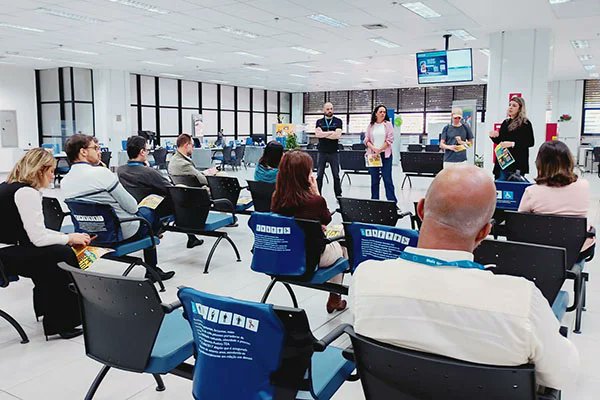 apcefsp's tweet photo. 🏥✊ Empregados da Caixa de todo o país participaram do Dia Nacional de Luta em defesa do Saúde Caixa e por melhores condições de trabalho.

➡️ Saiba mais no site: https://t.co/jYslqyAr6X 

#SaudeCaixaSemTeto #DiaNacionalDeLuta https://t.co/q5VstHzEm5