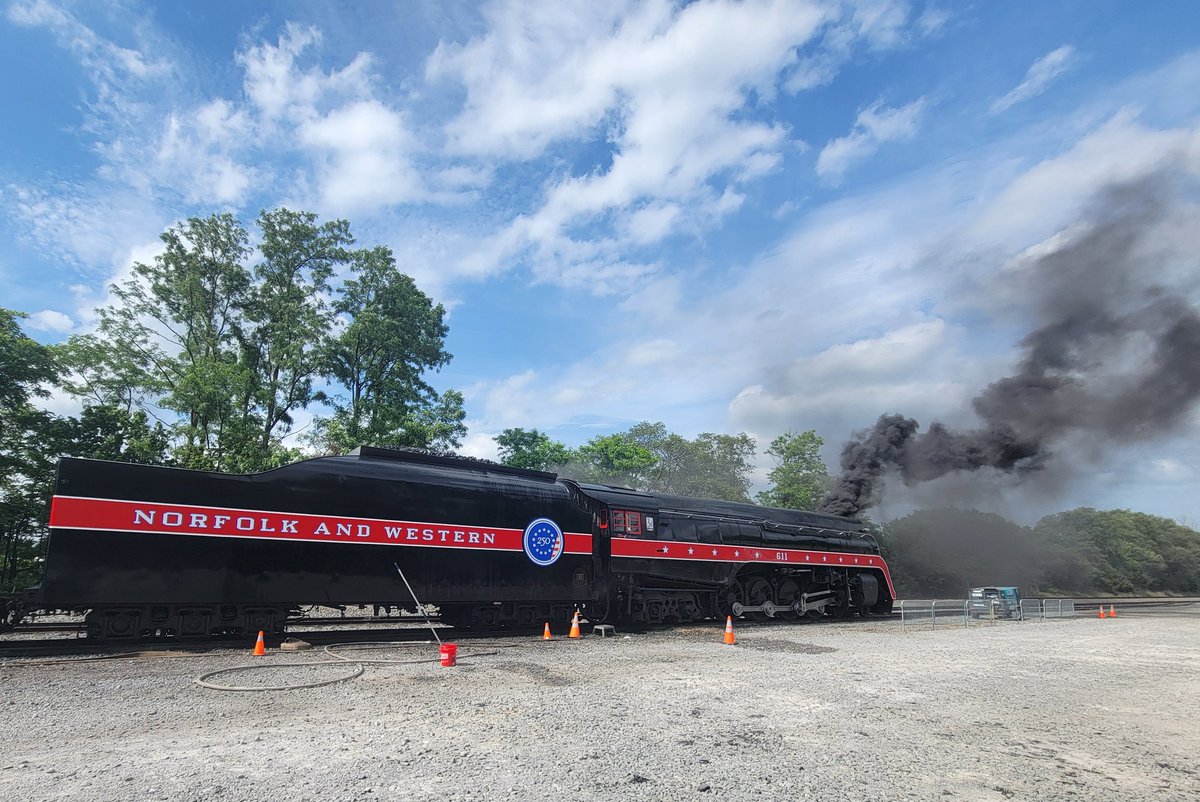 WGroah's tweet photo. @WeatherAubs The 611 getting cleaned up for the kick off. The summer of steam. https://t.co/IJYHkzHDbn