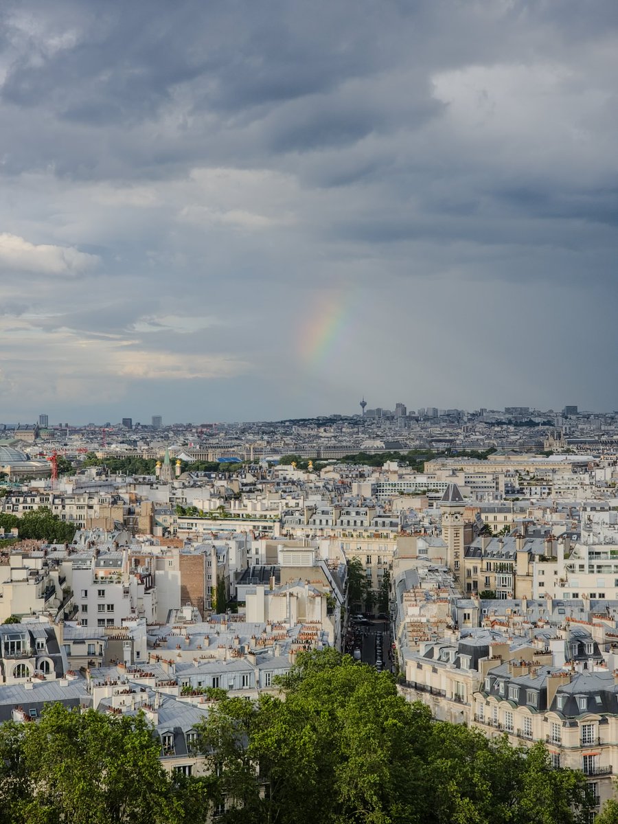 Fluffyeman10's tweet photo. Almost been 2 years since my trip to Paris. https://t.co/la5i2HkIIf