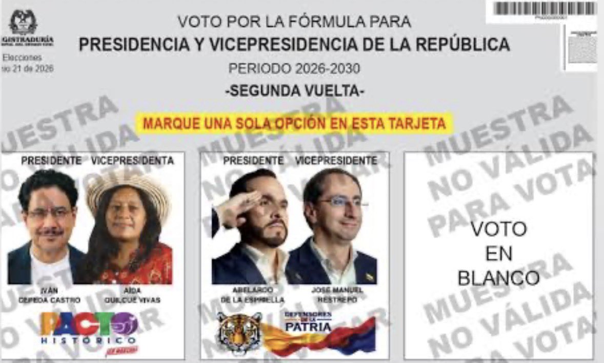 Paoltorm's tweet photo. @ByViral24 @ABDELAESPRIELLA @defensoresco Y el sabio magistrado dijo que se debían hacer con los tarjetones ya impresos ? @Registraduria que le mandan decir que recoja los tarjetones y le borre la bandera y el firmes por la patria.  Así o más payasos?. Entonces como yo si puedo, ahí les dejo:“firmes por la patria 🫡” https://t.co/0hWHUoRRfF