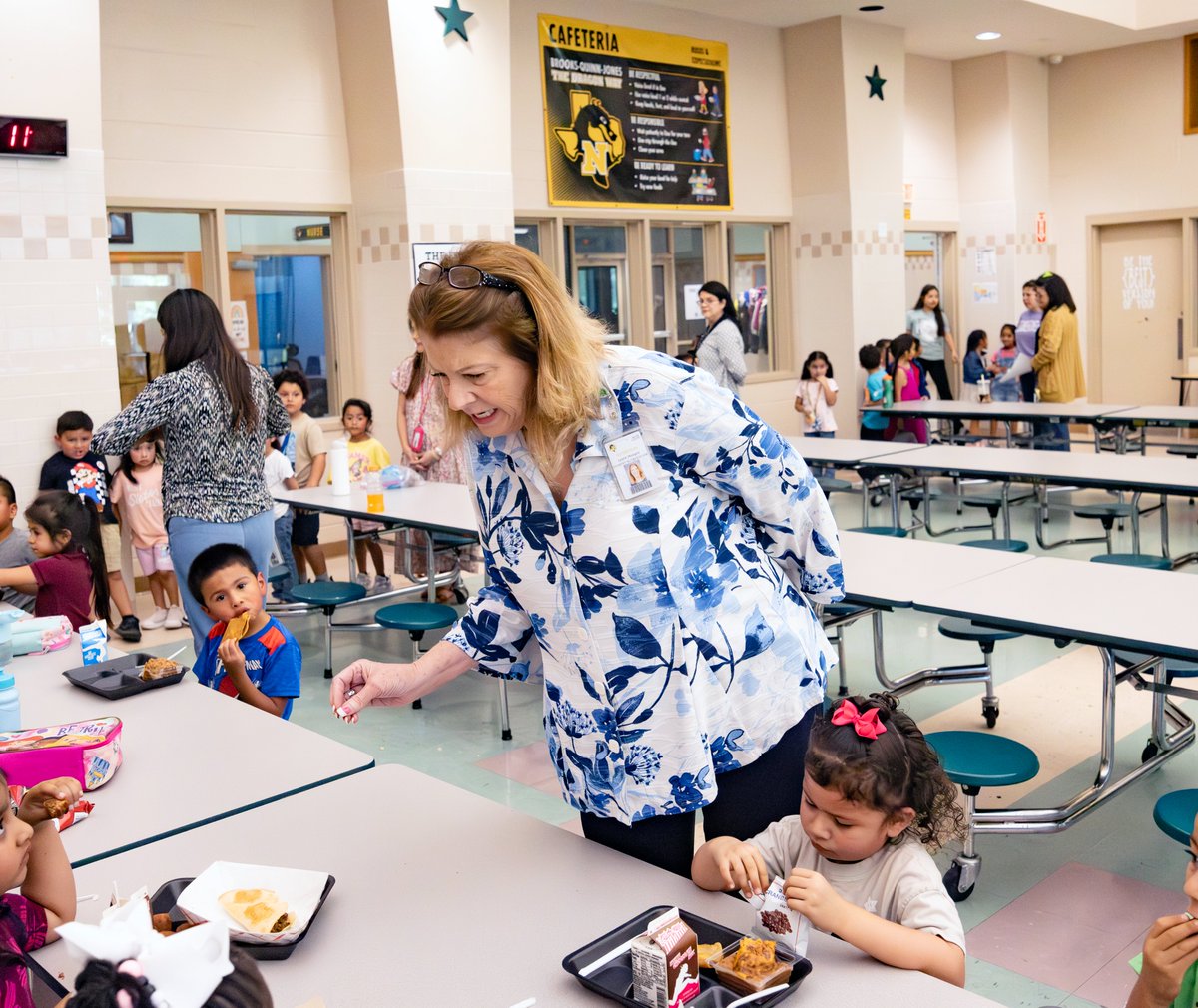 NacISD's tweet photo. Nacogdoches ISD's Summer Nutrition Program is in full swing. Meals are available at multiple locations this summer. Follow the link below for a schedule and locations of all Summer Nutrition sites in Nacogdoches.

👉 https://t.co/Njf9v26mJH https://t.co/p3ZgsNUFiR