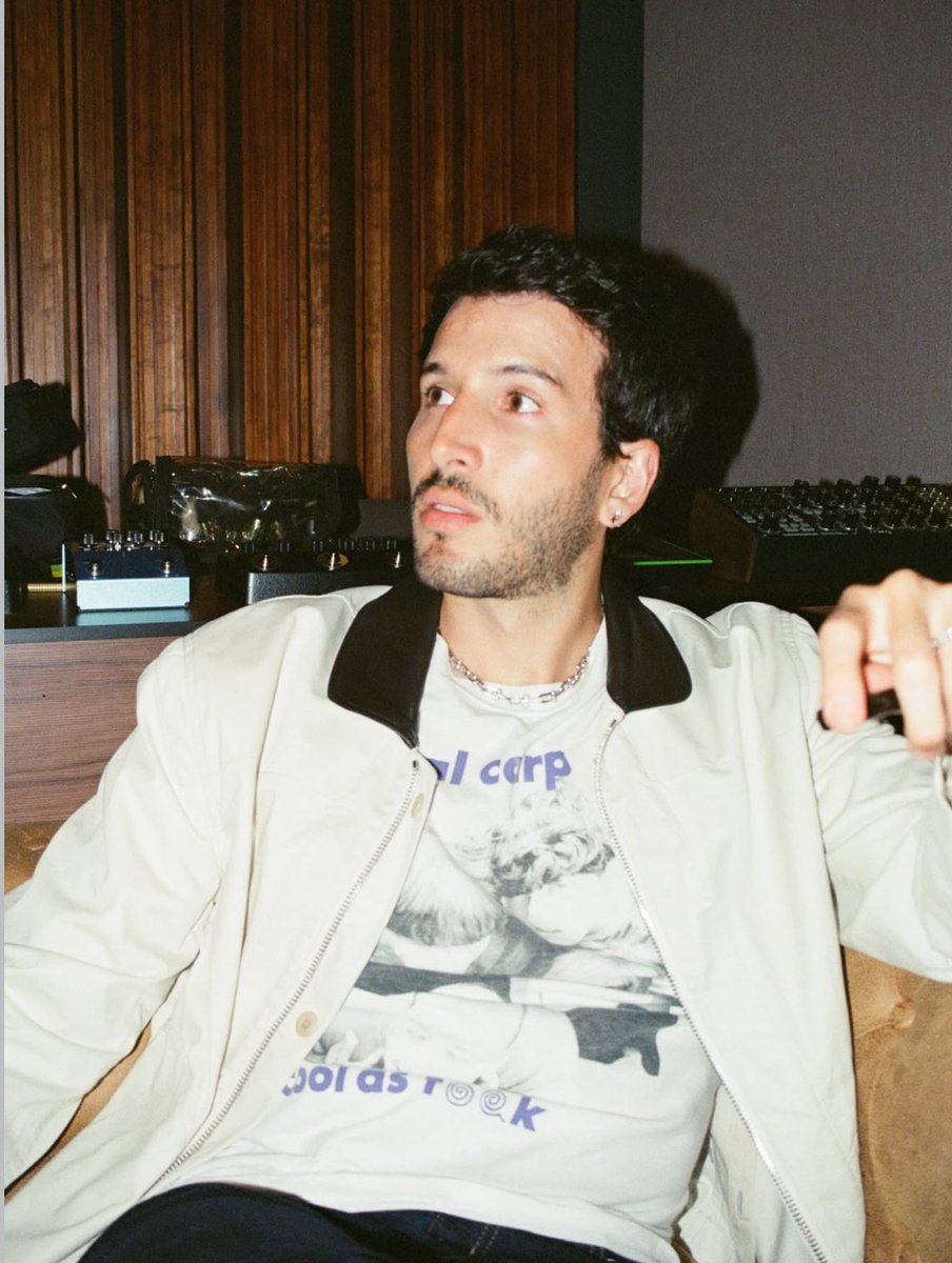 nyesy02's tweet photo. Peroo plis está tan divino ✨☁️ •@SebastianYatra ❤️‍🩹

‘La pasamos rico” — Sebas post 

📍Cuidad De México 🇲🇽 https://t.co/QD8FO9Klh6