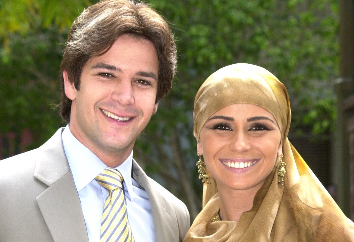 filomenaferret0's tweet photo. Novelas que estavam no ar na Globo nos anos em que o Brasil venceu a #CopaDoMundo
• 1970 - #Pigmalião70 e #IrmãosCoragem
• 1994 - #Tropicaliente, #AViagem, #FeraFerida e #RainhaDaSucata
• 2002 - #CoraçãoDeEstudante, #DesejosDeMulher, #OClone, #Esperança e #HistóriaDeAmor https://t.co/WJbx6Qm9Uj