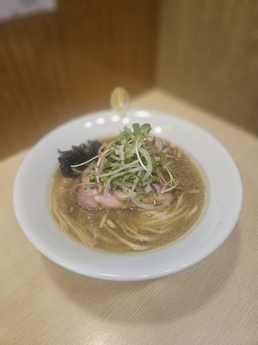 menyaicho's tweet photo. 6月10日（水）時の記念日
昼営業10:30～14:30
昨日はオープンからゆったりしてました。参考程度に。
🆘必ず記帳しておまちください🆘　
【メニュー】 
☆白醤油らぁめん
☆黒醤油らぁめん
☆鶏らぁめん
☆煮干しらぁめん
※和え玉、鶏、煮干し、限定は手揉み麺変更可
★冷やし潮煮干しの昆布水つけそば（手もみ麺ver.）2位
→麺増は細麺、スープ鶏潮
★背脂鶏・煮干しらぁめん
★冷やし煮干しらぁめん
→〆ごはん、生岩海苔トッピング
◎和え玉《鶏油》《煮干し》《スパイス》《いしる》《カルピス》《生姜》
《冷やし煮干し》
※鶏油、煮干しは白醤油変更あり。
◎にぼ肉・脂身・チャー玉2位・カレーハーフ
◎スパイスカレー（豚バラ軟骨）　
🆙お土産
◎和え玉（鶏油・ネギ・牡蠣・ホタルイカ）
◎切り落としチャーシュー
◎煮干しらぁめん（鯛煮干 し入りver.）