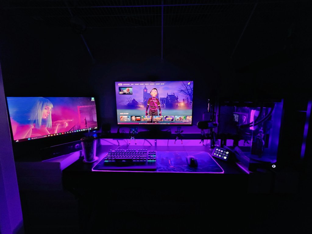 The_Idle_Mode's tweet photo. What my setup looks like on the evenings I'm not streaming 😎

#pc #newstreamer #smallstreamer https://t.co/jCdzyNisyT