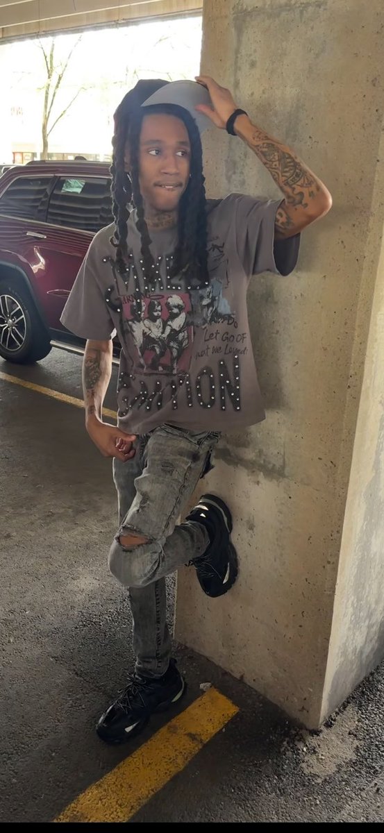 young00stackzz's tweet photo. https://t.co/x8hC1mzPdQ