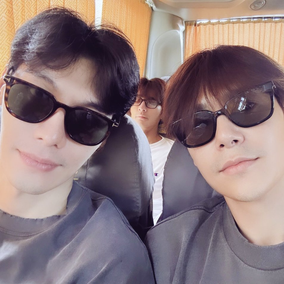 poddpapangworld's tweet photo. They simply belong together 👬

#PoddPapang #GMMTVOuting2026 https://t.co/j6Lg5prAvR