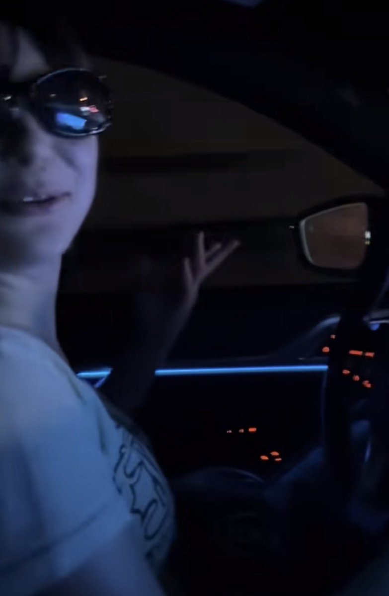 whathellsur3's tweet photo. Alysa going 130km/h looking at the camera instead of the road wearing glasses and singing GIRL https://t.co/o3IH9JNmnB