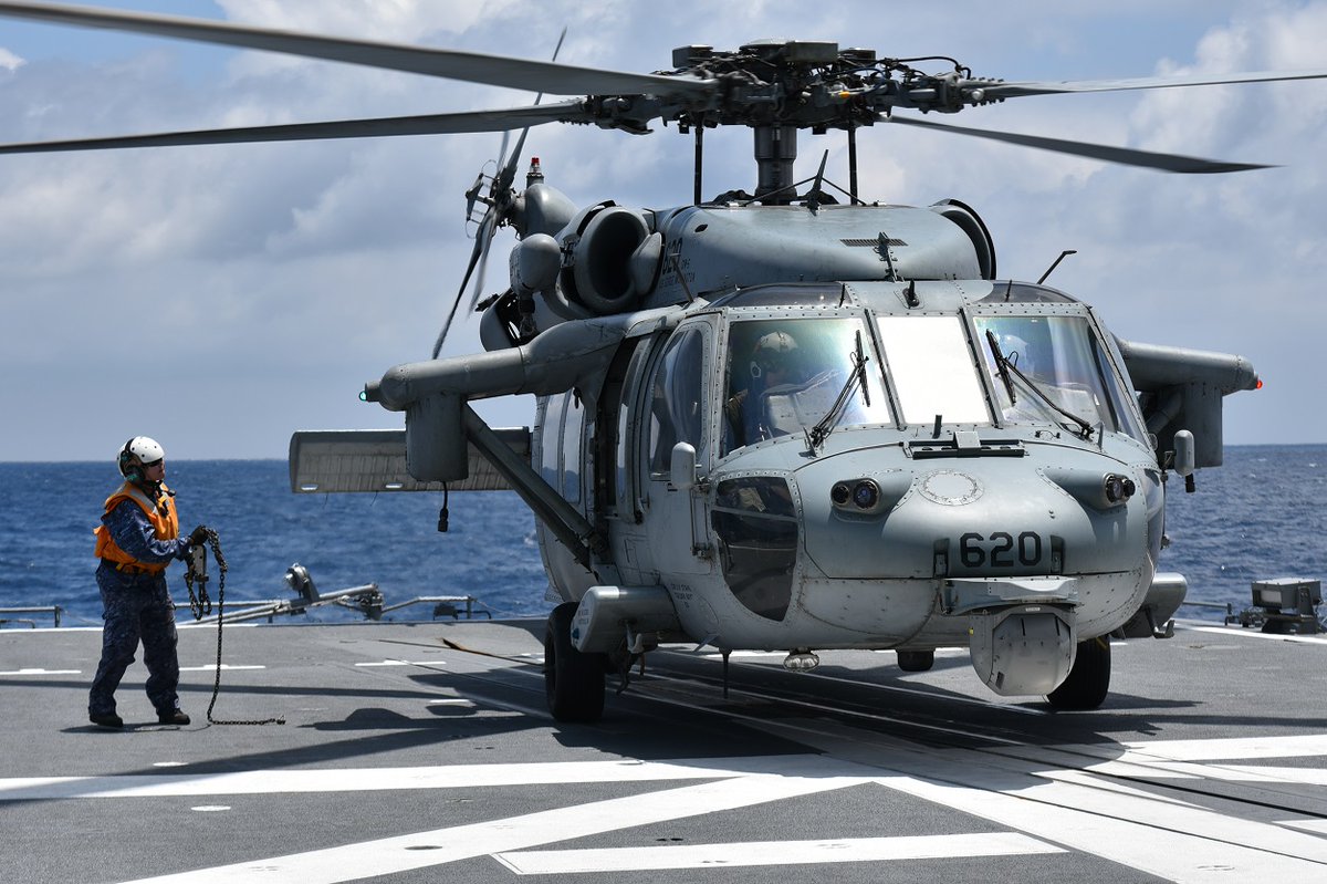 JMSDF_PAO's tweet photo. 🇯🇵🇺🇸 #JS_KAGA , #JS_FUYUZUKI , #JS_SHIRANUI conducted a bilateral exercise with the @USNavy .
Through this exercise, the JMSDF was able to improve tactical capabilities and improve interoperability between the JMSDF and the USN.

#IPD26 #FreeandOpenIndoPacific #FOIP https://t.co/bzs9FOe8Sn