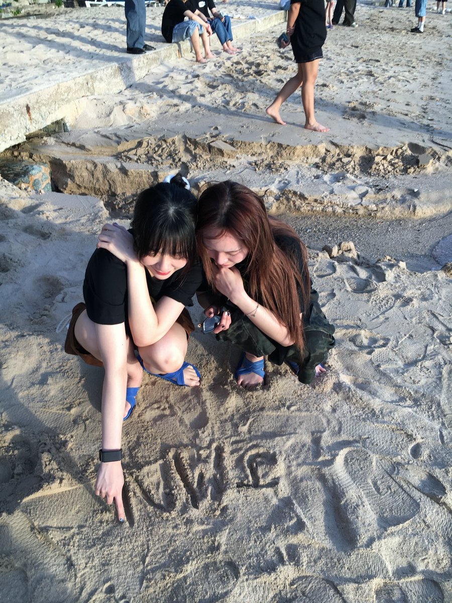xueling(ชารีน) tweet media