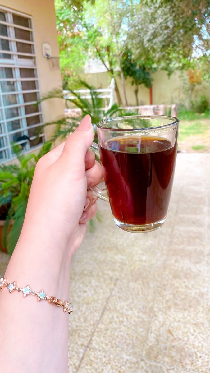 ryn9929's tweet photo. صباحٌ يليق برائحة الشاي، وقلوبٍ ممتنة لكل ما هو جميل. 🌿☕
#صباح_الخير_والسعادة_للجميع https://t.co/IKpYtbdU5a