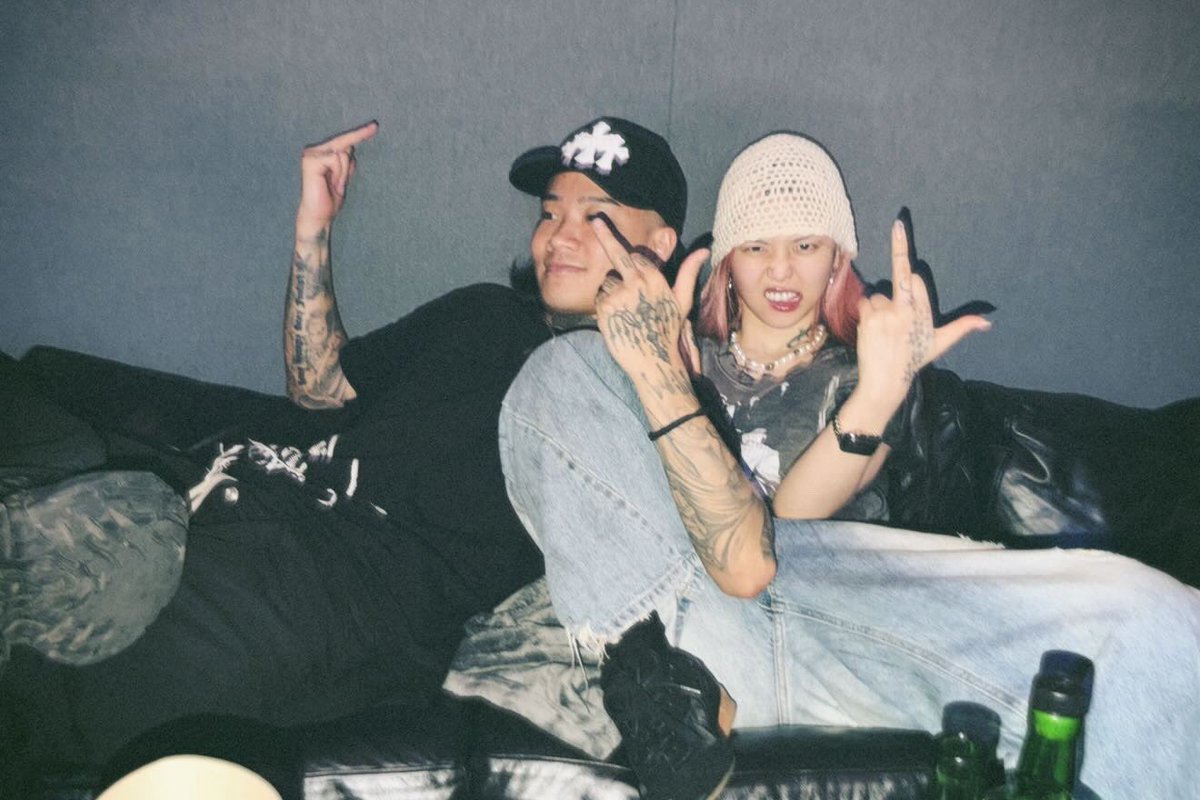 vingo_breath's tweet photo. 酔っ払いすぎて気づいたら韓国に居るという1000万生活のjojoみたいなことをやらかしたんだけど
結果色んな人とスタジオ入って
友達いっぱい出来て帰ってきた✈️ https://t.co/2FrzTOc906