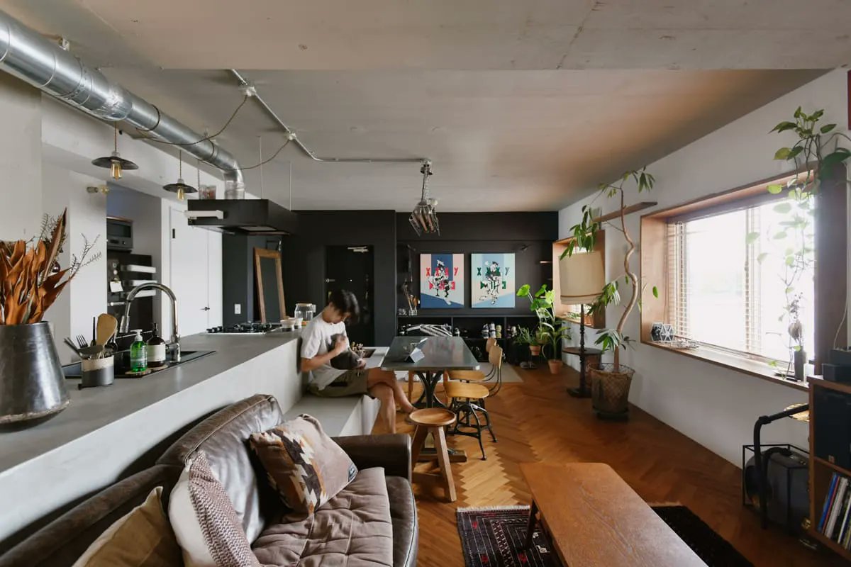 zerorenovation0's tweet photo. case study🛠️
ー
78.37m²｜1人暮らし
ー
多趣味な施主の「絵になる暮らし」と機能性を両立した住まい。78㎡をワンルームのように使える間取りとし、ガラス張りの寝室や浴室、インナーテラスを配置。愛猫や多肉植物も風景に溶け込む、開放的な空間です。 https://t.co/v6T8cGoCnY