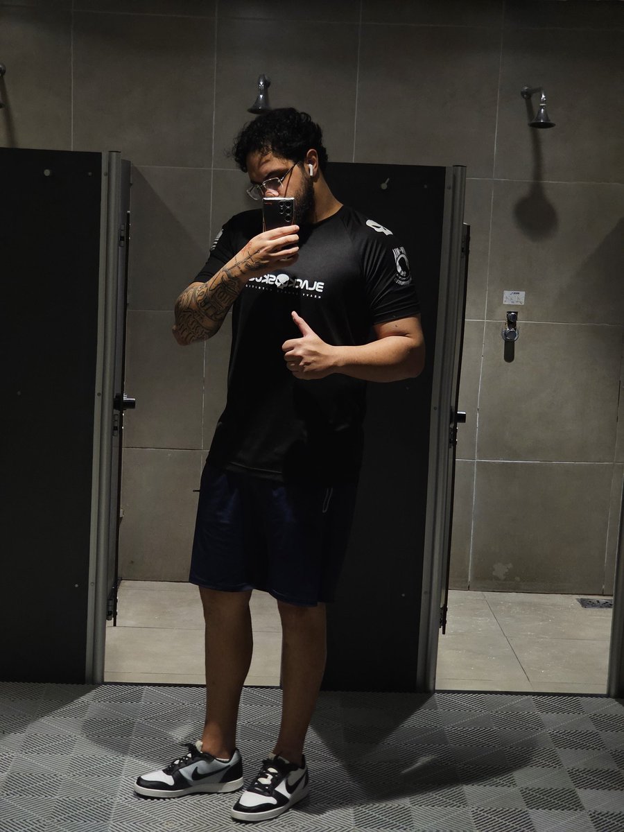T1CCK's tweet photo. 💪🏻🏋🏻‍♂️🔥 https://t.co/r7japXnhga
