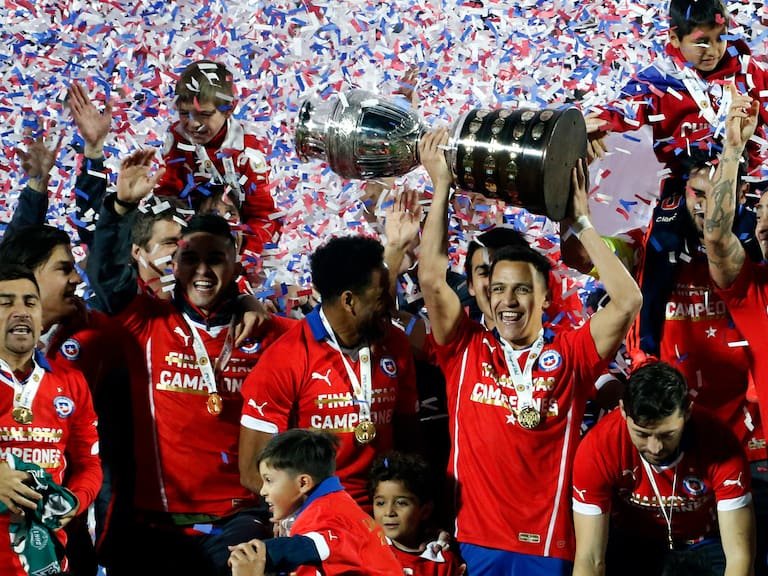 3l_mismisimoctm's tweet photo. No hemos valorado mucho a estos equipos que salvaron el fútbol 3 veces. https://t.co/IDeePzIU2m