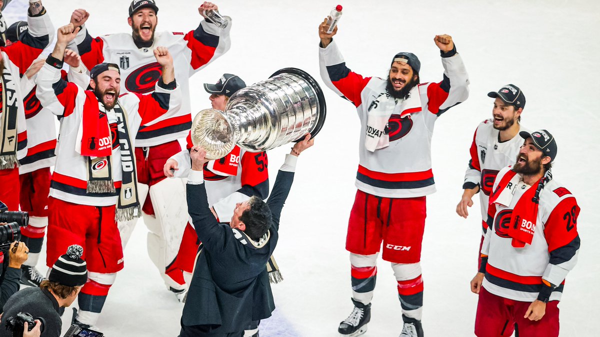 Canes tweet picture