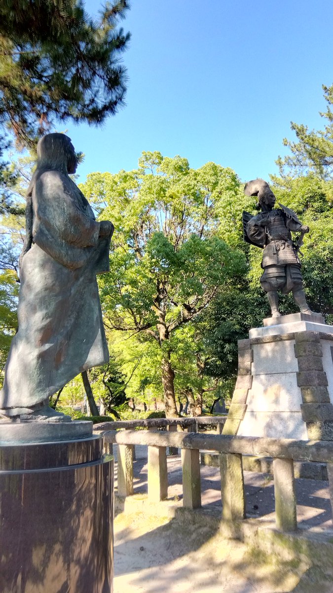 nekokoba421's tweet photo. #見た人もなにか無言で２人組をあげる https://t.co/I53Y4MxweC