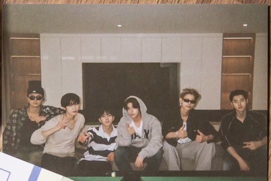 ddaaengq's tweet photo. 맨왼쪽 풀빌라 사장님 같으세요 https://t.co/g6KYejVqkS