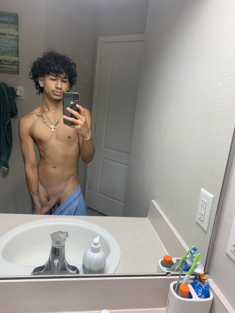 Cup0tk's tweet photo. #photoshoot #chudai #ebonythot #ebony #explore #bigass https://t.co/eG3O3ESMTu