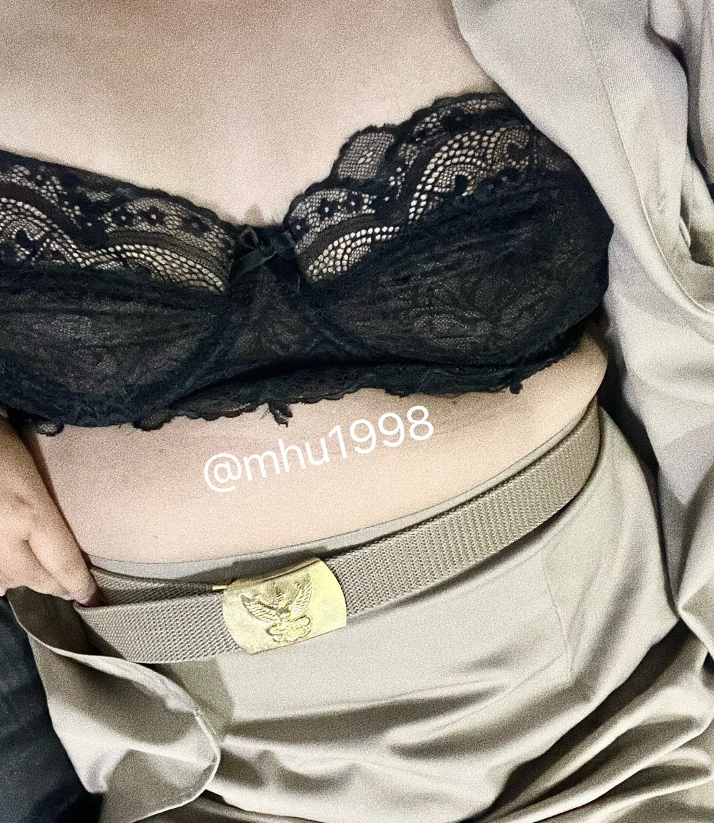 mhu1998's tweet photo. ปลิ้น😜 https://t.co/pkbSv3CkNG