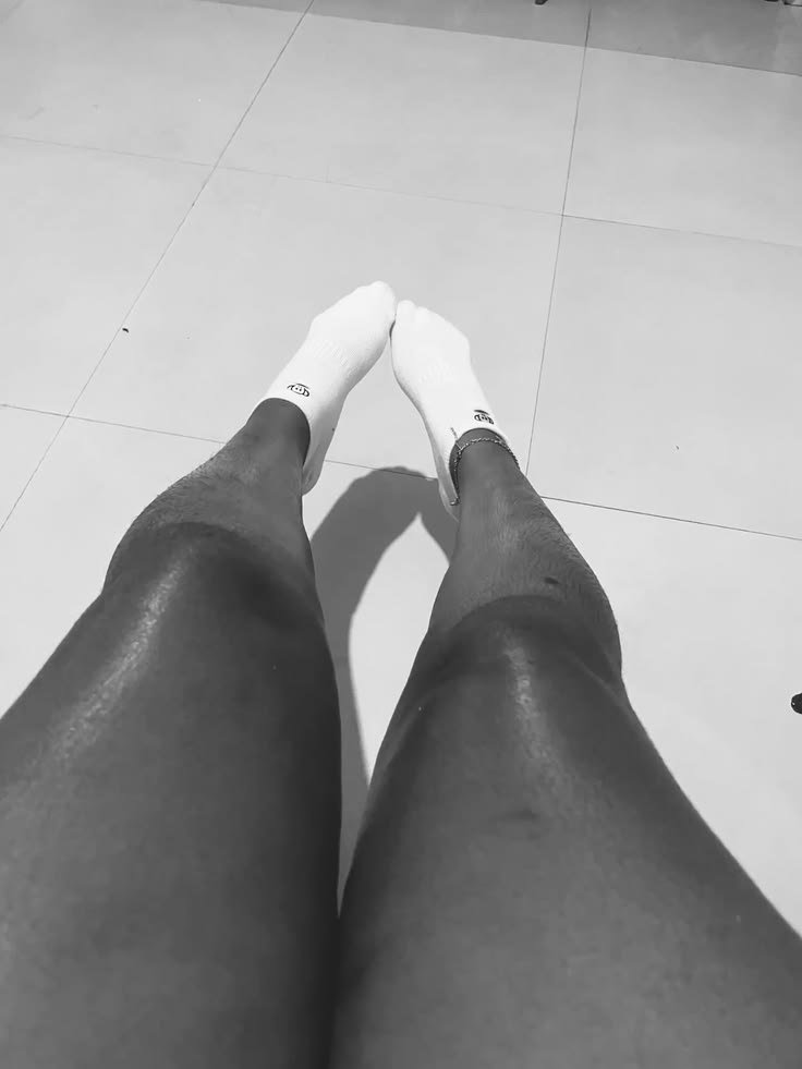MiradaFatal_6's tweet photo. Venta de fotos de #pies #bonitos #feetworshi̇p #feetfetısh
#solventes https://t.co/Xo0CFWAS32