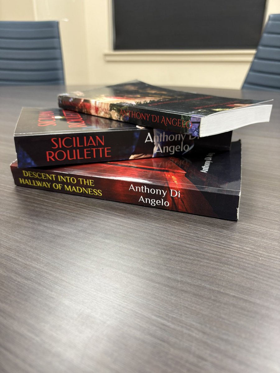 A_DiAngelo's tweet photo. @karonsbooks Thanks 😎
DESCENT INTO THE HALLWAY OF MADNESS:
https://t.co/v60y0sFnc7

A HAUNTING FOR CHRISTMAS:
https://t.co/0L6qVVhapD

SICILIAN ROULETTE:
https://t.co/YfIBKayTw6 https://t.co/s8f2mY1t1J