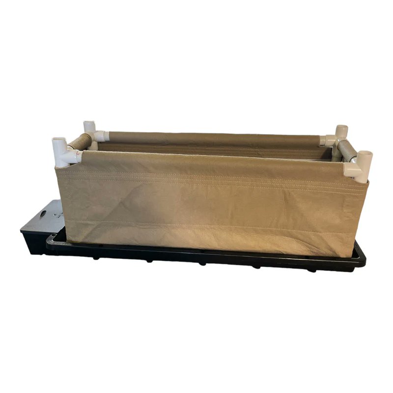 autopotusa's tweet photo. @OGCM_Farms @LivingSoilGeek @SlimPickinz561 Bluemats are nice. I've used the drip rings, but have less issues with my Autopots.

Tray2Grow is bottom watering, and looks like this. https://t.co/AIr37d1YW9