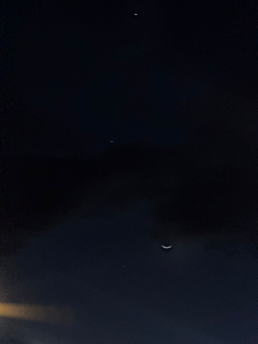 Cazareslo's tweet photo. Noches de Quito 🌚🌙 https://t.co/nMeiatvE2F