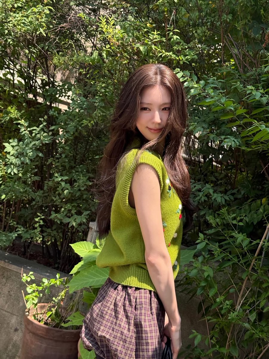 searchmiyeon's tweet photo. MIYEON instagram update. https://t.co/1otadf5NB6