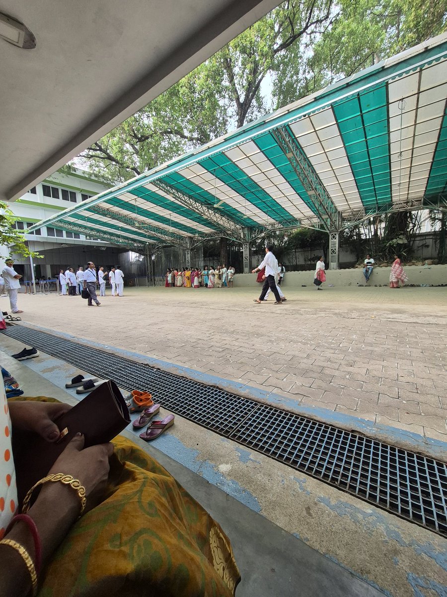 SingerArpita's tweet photo. Thakur Bari  Guest House 🙏🤍🧿✨️ https://t.co/45IRicQ9ra