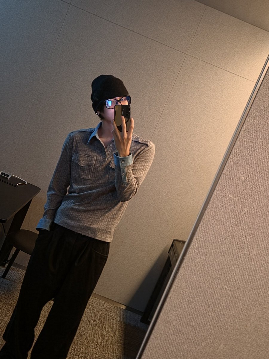 bbincopycat's tweet photo. UNGIMMICK
DENIM TRIM RIB POLO SHIRT
178,000 KRW
🖇️ https://t.co/TdT5zYMpTM

#RIIZE #원빈 260617 https://t.co/a6QkSioRxJ