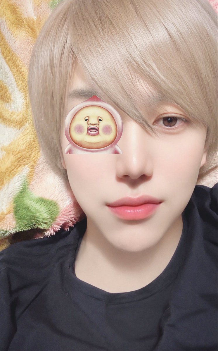 Th19901011's tweet photo. 夏限定で、髪、染めた💇‍♂️

ブリーチしたのなんか
いつぶりだろう🤣 https://t.co/7v7qGZ2jik