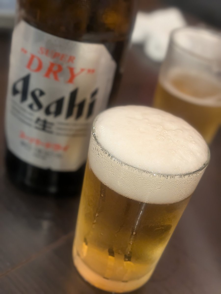 pantakapanda's tweet photo. 今日は休み🥰
いい天気
昨日飲み過ぎて
二日酔い💦
今から飲み会🍻
頑張って電車で向かってる💦　
二日酔いヤバい😭 https://t.co/UGJreB00tM