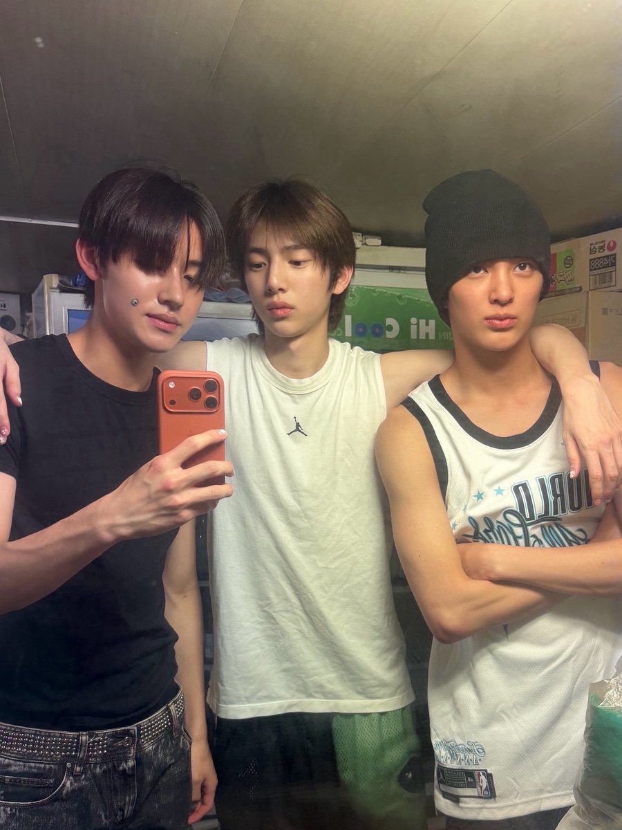 yoiiiicoreee's tweet photo. 아진짜힘난다 성현아 사진 고마워😍😍 https://t.co/TILWHazMoG